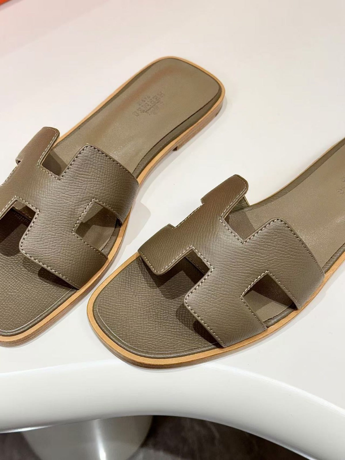 Monaco Sandal - Etoupe