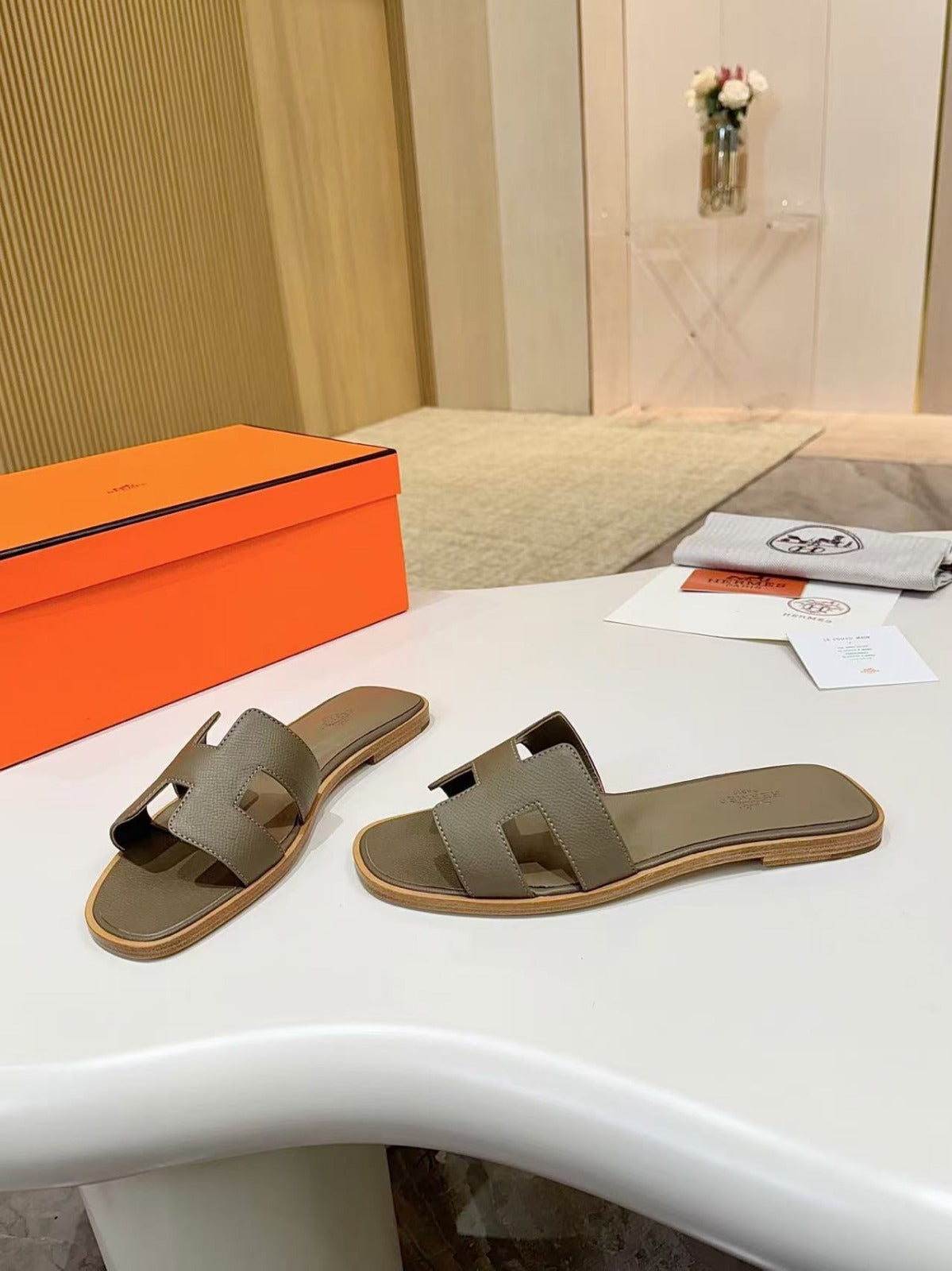 Monaco Sandal - Etoupe